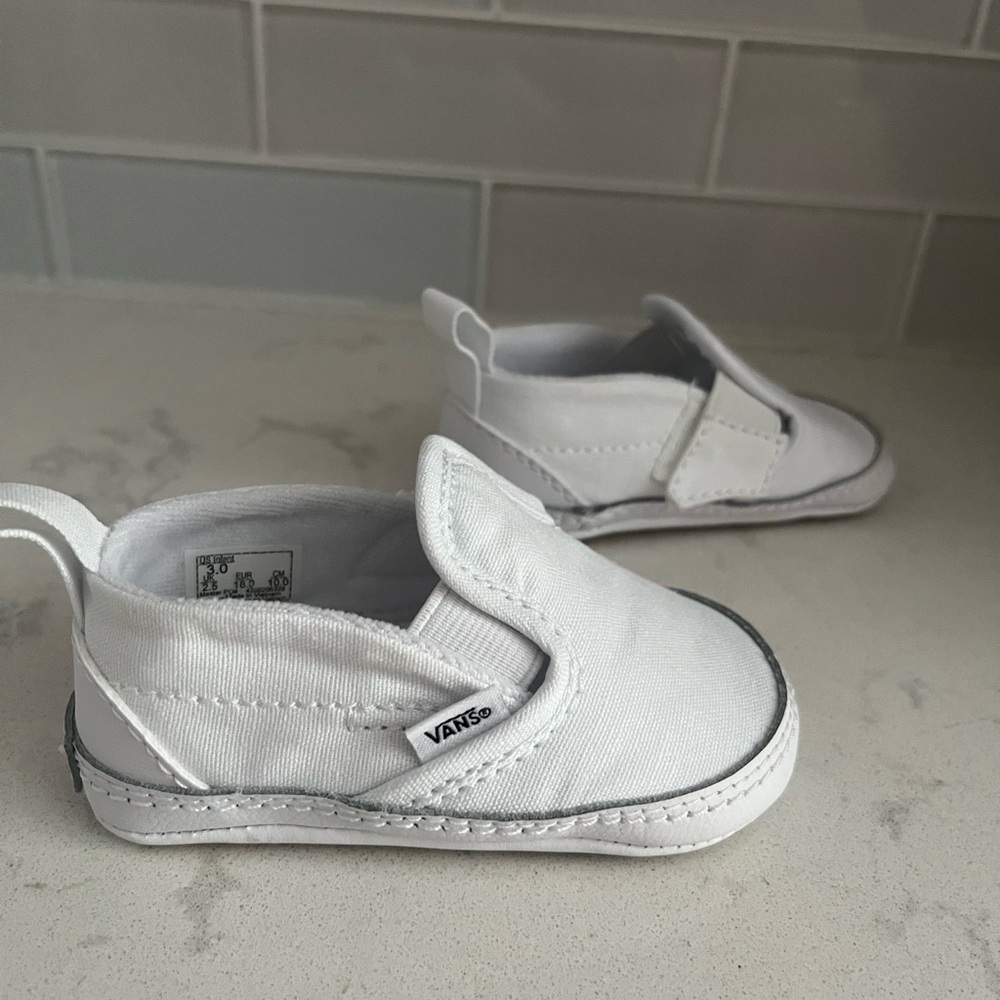 Vans infant size 3, all white